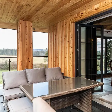 Udanypobyt Dom Valley