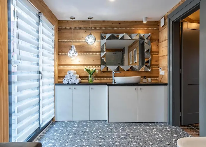 Udanypobyt Dom Valley Villa *